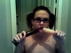 This gorgeous dark-brown playgirl demonstrates to me how she intends to devour my schlong.
